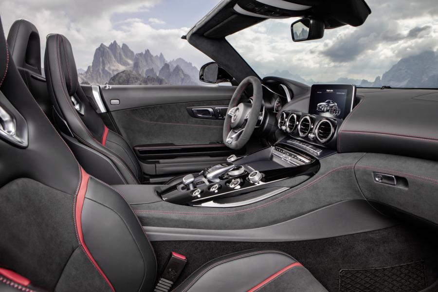 Интерьер Mercedes-AMG GT Roadster 2016 года  (NA) (фото 31 из 59)
